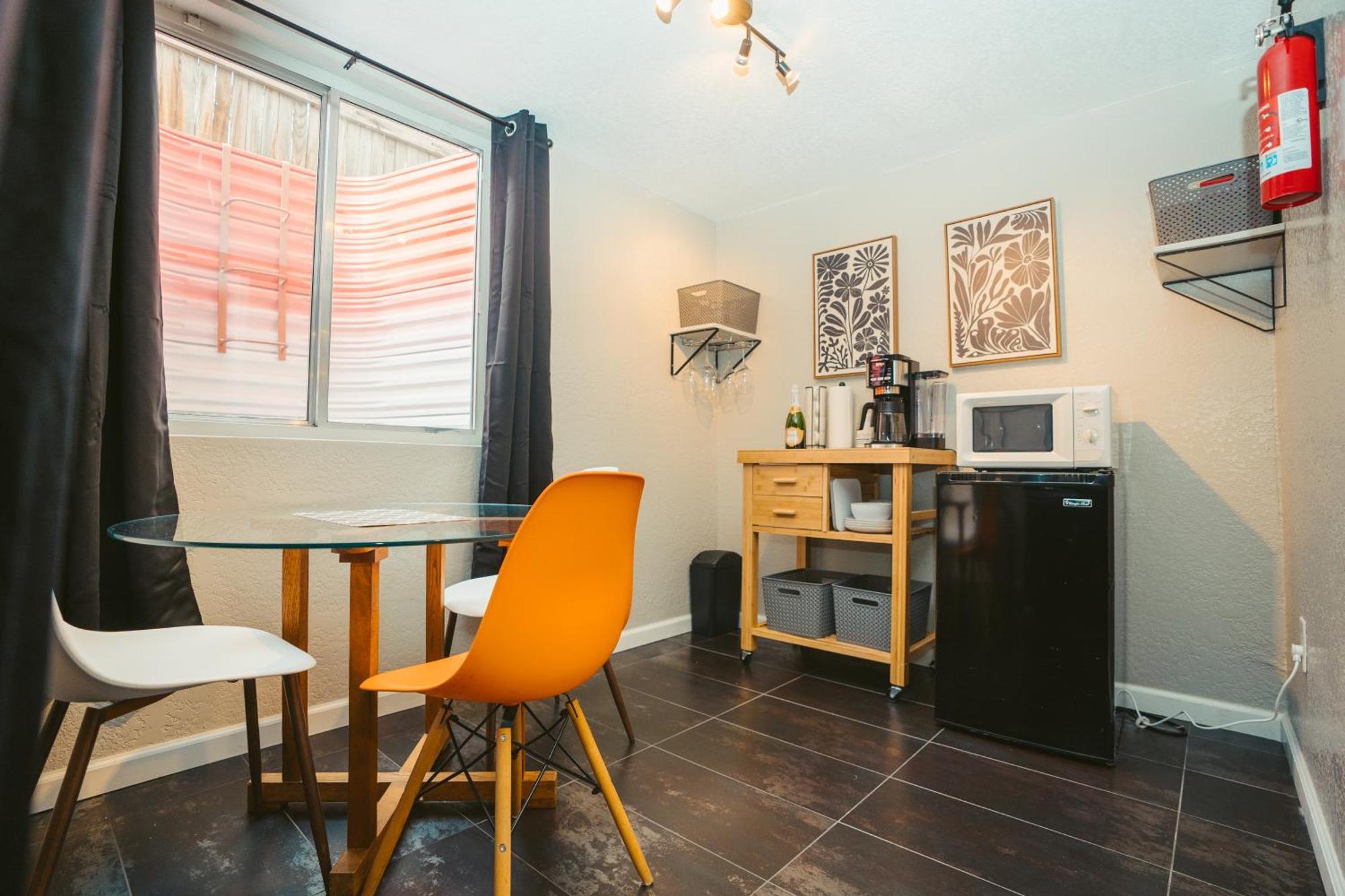 Windsor Retreat Private Basement Suite เดนเวอร์ ภายนอก รูปภาพ