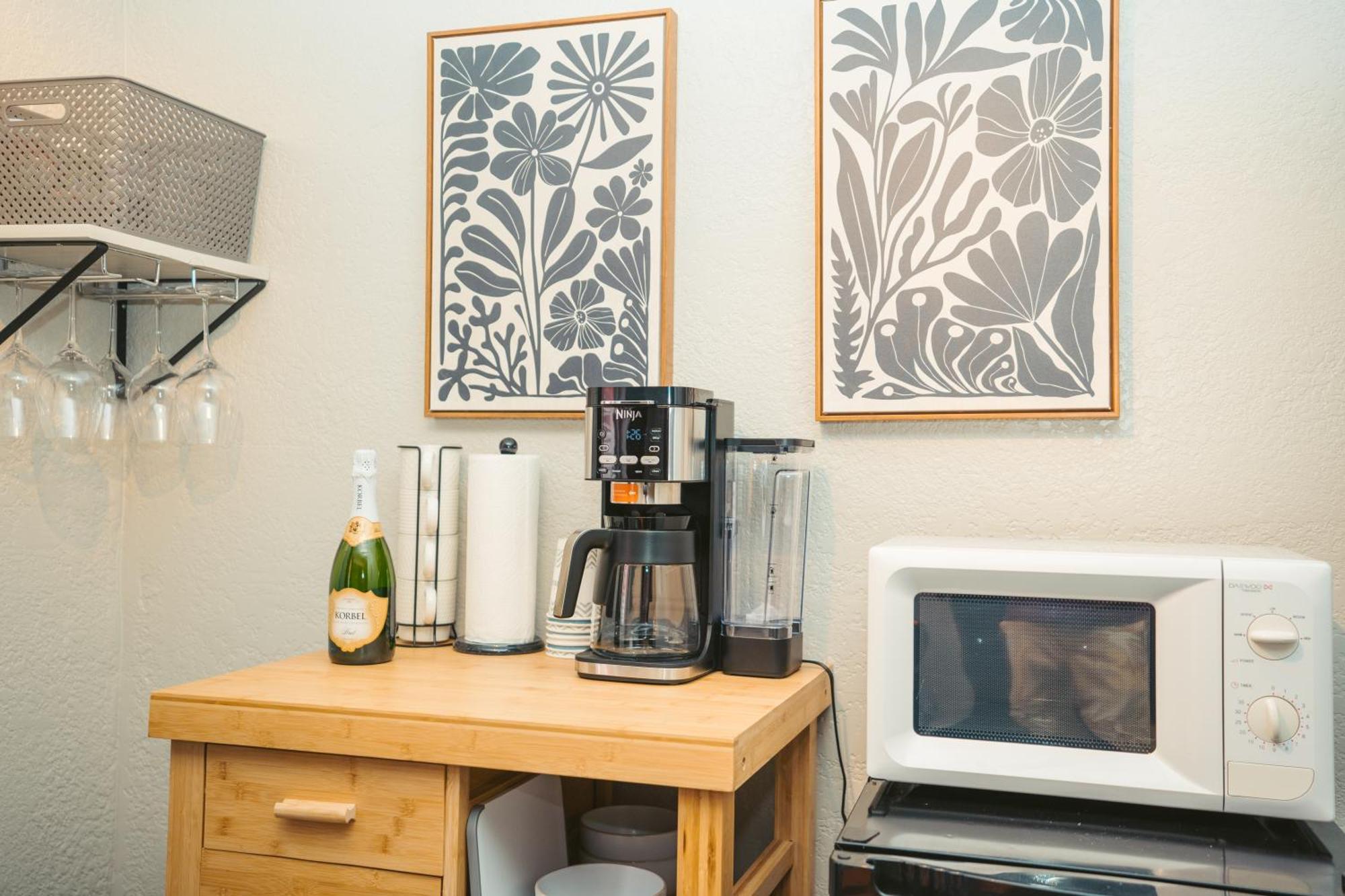 Windsor Retreat Private Basement Suite เดนเวอร์ ภายนอก รูปภาพ