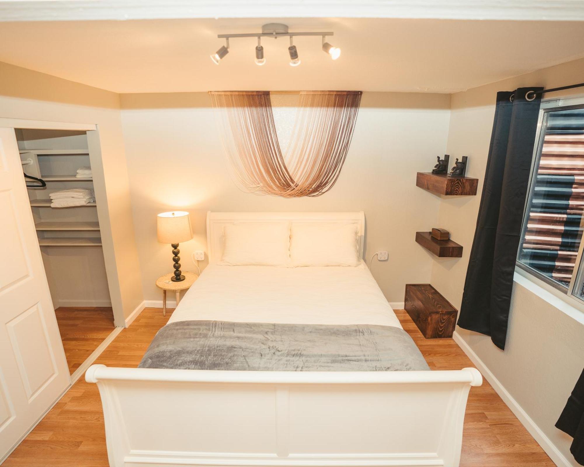 Windsor Retreat Private Basement Suite เดนเวอร์ ภายนอก รูปภาพ